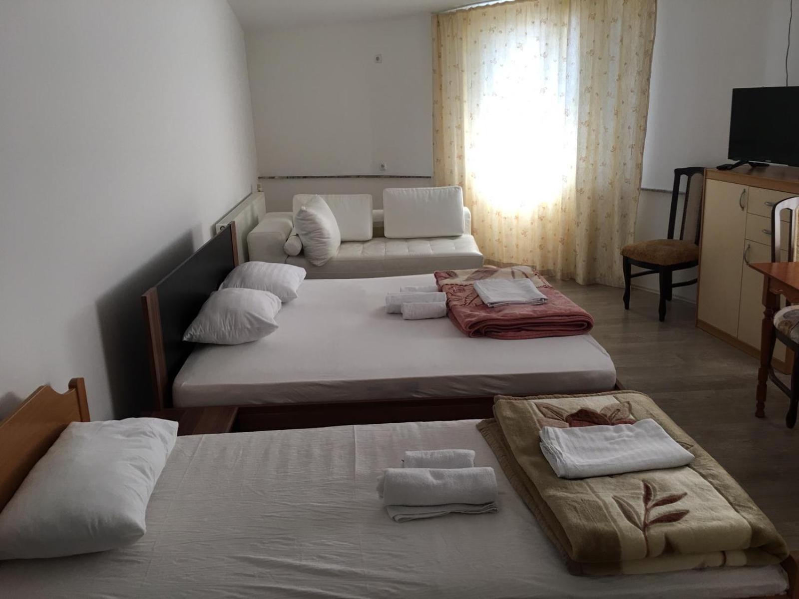 Hotel Diplomat ستروغا المظهر الخارجي الصورة
