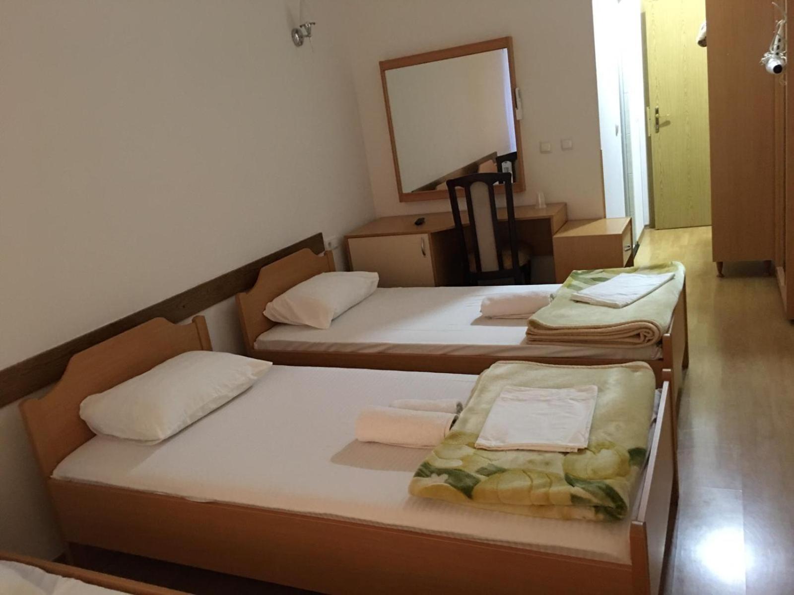Hotel Diplomat ستروغا المظهر الخارجي الصورة