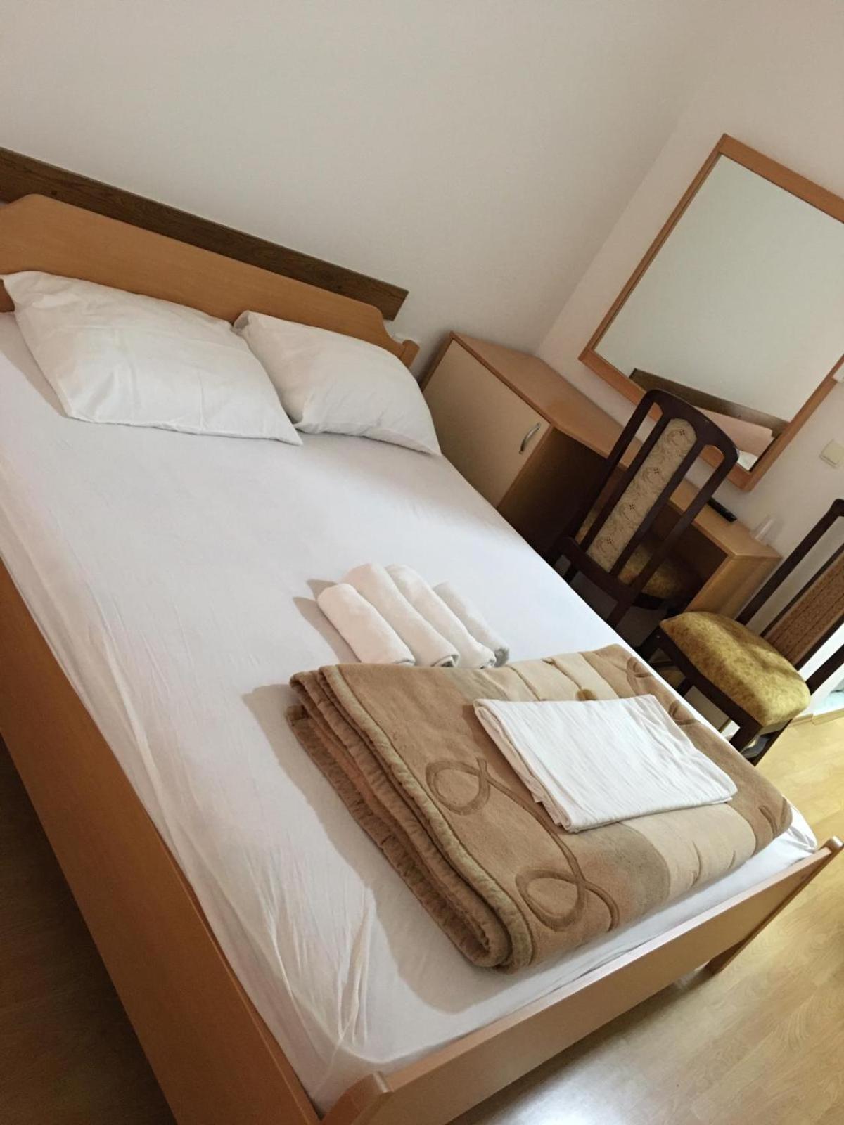 Hotel Diplomat ستروغا المظهر الخارجي الصورة